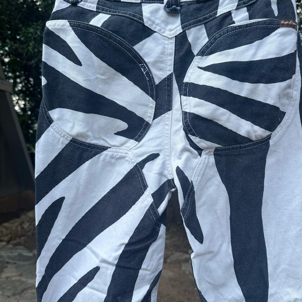 House of Sunny Zebra Print Button-Fly Jeans - Picture 5 of 6